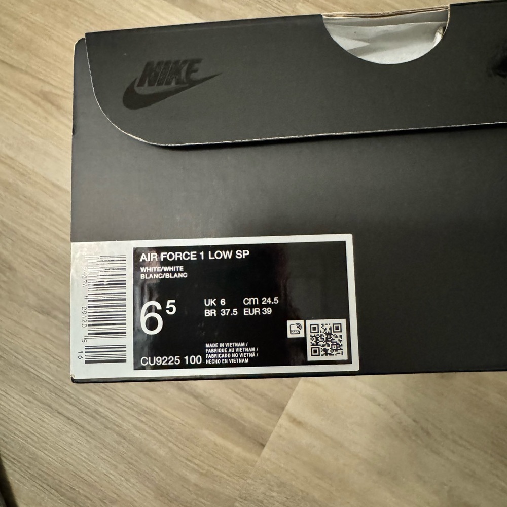 Supreme Nike Air Force 1 Low Box Logo  Sneakers Men’s size 6.5 / Women’s 8 - Picture 5 of 12